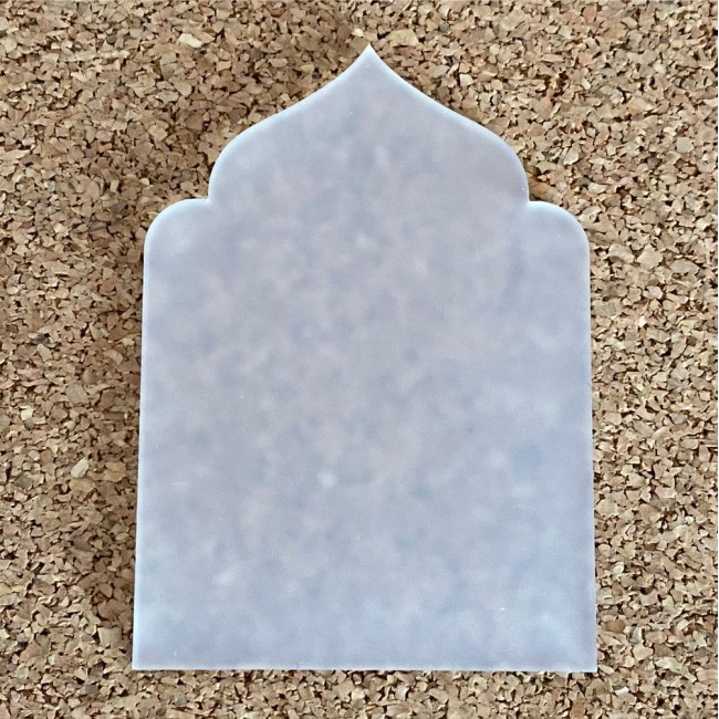 Plaque forme arabique plexiglas 26cm/39cm